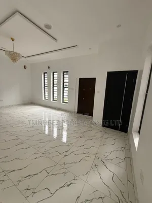 Studio Apartment in Orchild Road, Chevron for rent