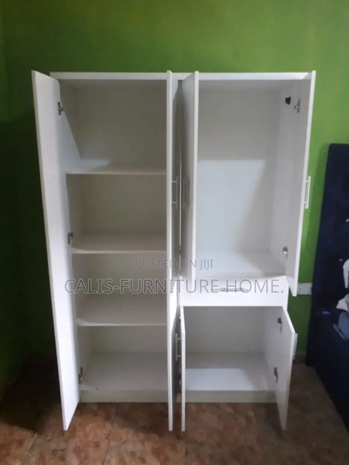 6ft X 4ft Wardrobe. Off-White