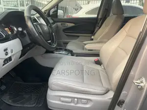 Honda Pilot Touring 4dr SUV 4WD (3.5L 6cyl 9A) 2016 Silver