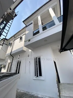 Studio Apartment in Orchild Road, Chevron for rent