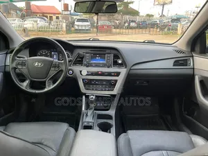 Hyundai Sonata SE 2016 Black