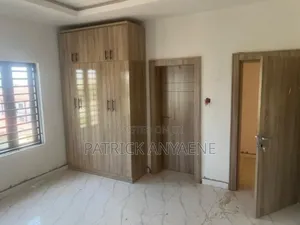 3bdrm Block of Flats in Light Gold Estate, Area 1 for sale