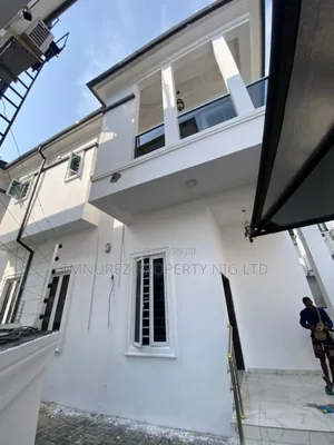 Studio Apartment in Orchild Road, Chevron for rent