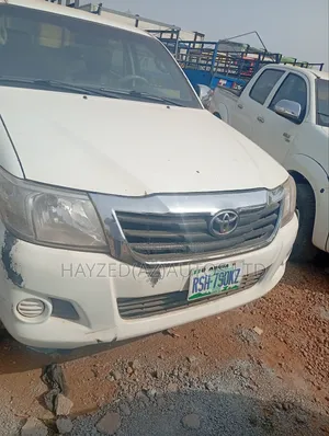 Toyota Hilux 2.0 VVT-i 2011 White