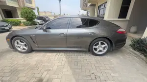 Porsche Panamera 2011 Gray
