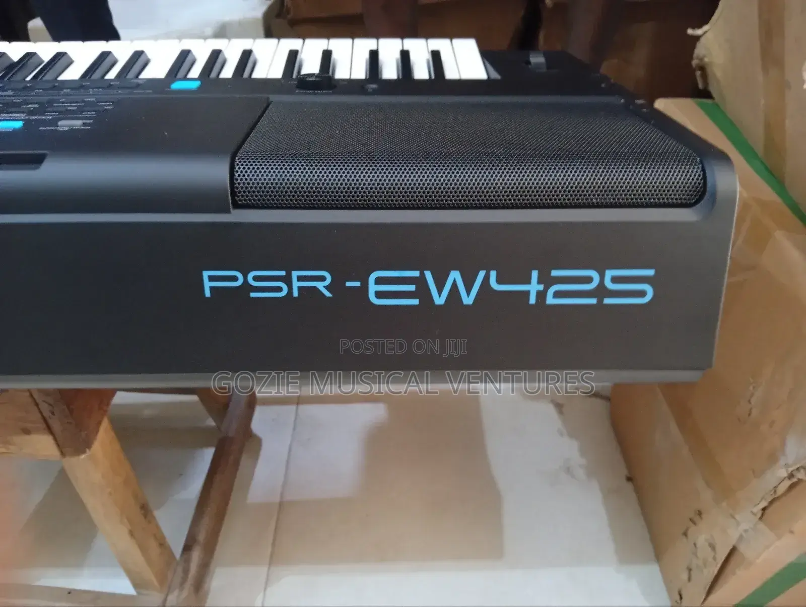 Yamaha Keyboard PRS -Ew 425 With Complete 76 Key.
