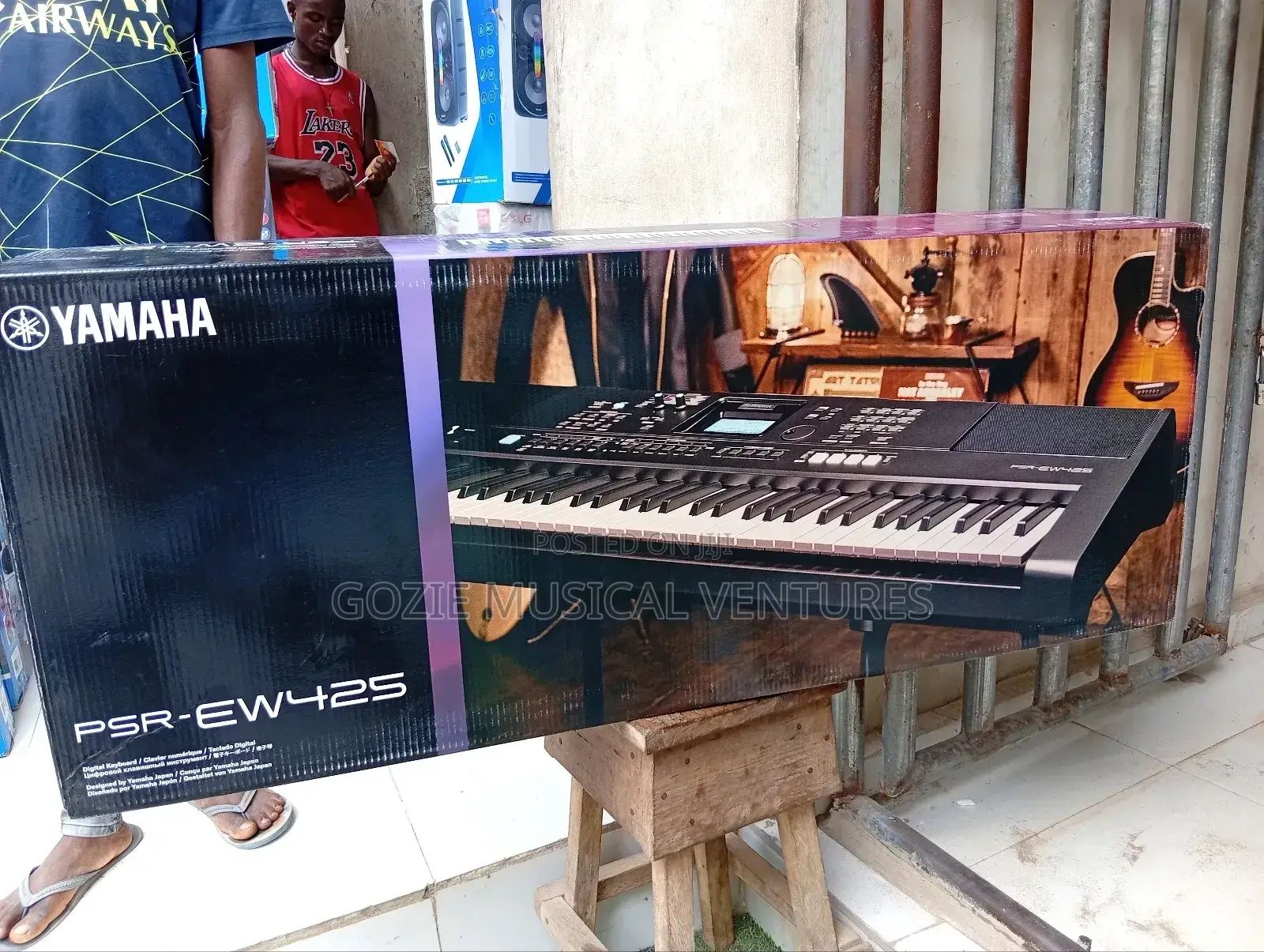 Yamaha Keyboard PRS -Ew 425 With Complete 76 Key.