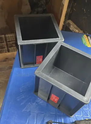 150mm Plastic Cube Mould