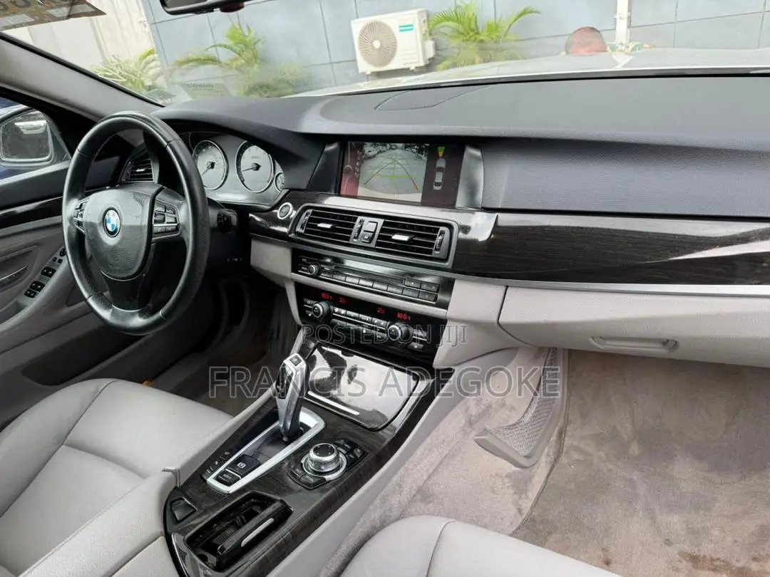 BMW 528i 2011 Silver