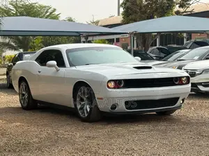 Dodge Challenger 2022 White