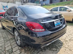 Mercedes-Benz C300 2017 Black