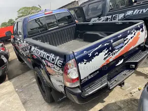 Toyota Tacoma 2015 Blue