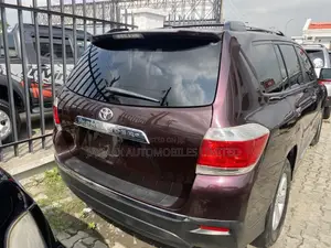 Toyota Highlander Limited 2012 Maroon
