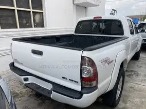 Toyota Tacoma Double Cab V6 Automatic 2010 White