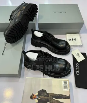Matte Leather Solid Loafers