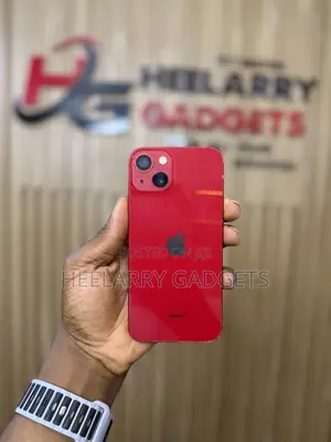 Apple iPhone 13 128 GB Red