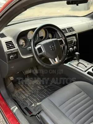 Dodge Challenger SXT 2012 Red
