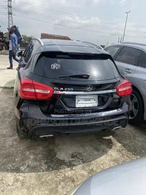 Mercedes-Benz GLA 250 2016 Black
