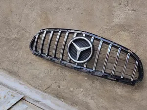 E350 2014 Front Grill
