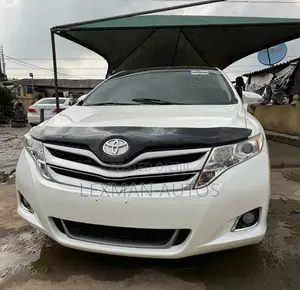 Toyota Venza XLE 4dr Wagon (2.7L 4cyl 6A) 2015 White