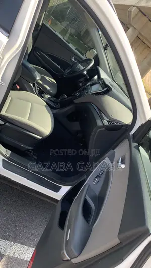 Hyundai Santa Fe Limited Ultimate AWD 2017 White