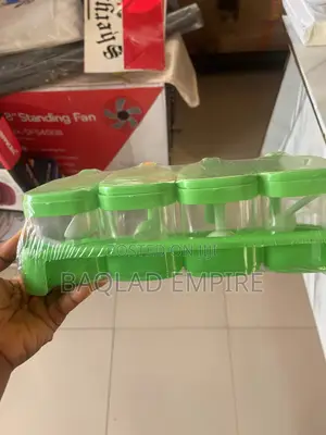 4 in 1 Plastic Spice Rack(It Comes With Spoons)