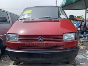 Volkswagen Transporter 2005 Red