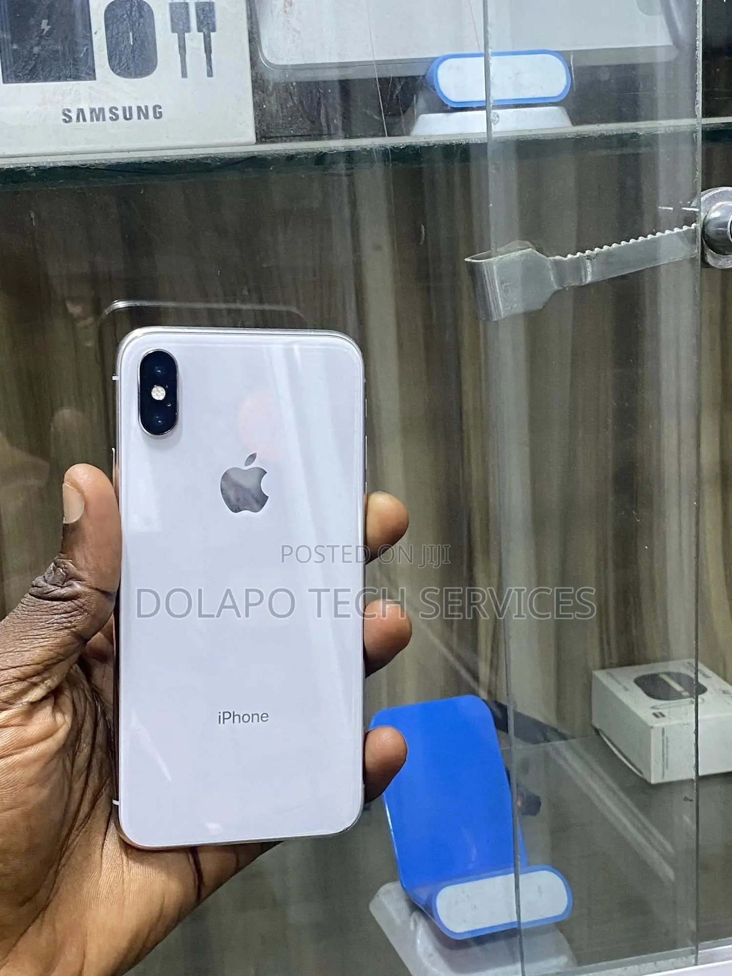 Apple iPhone X 64 GB White