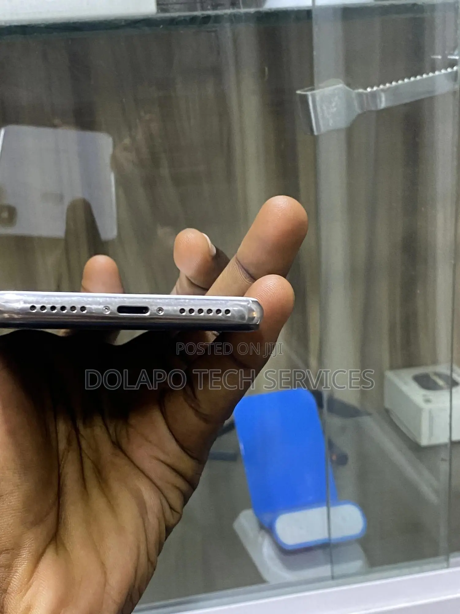 Apple iPhone X 64 GB White