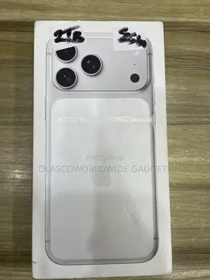 New Apple iPhone 17 Pro Max 2 TB Silver