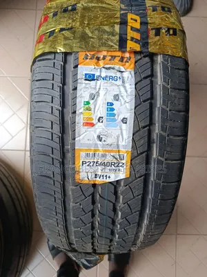 275/40r22 Boto Tire