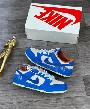Original Nike Available in Both Colors