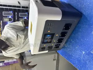 1800w Usa Brand Solar Generator