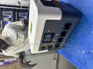 1800w Usa Brand Solar Generator