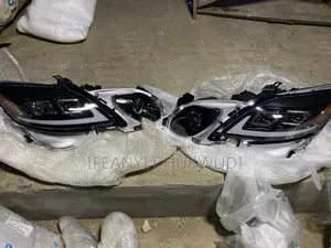 Head Light Gs350 2010
