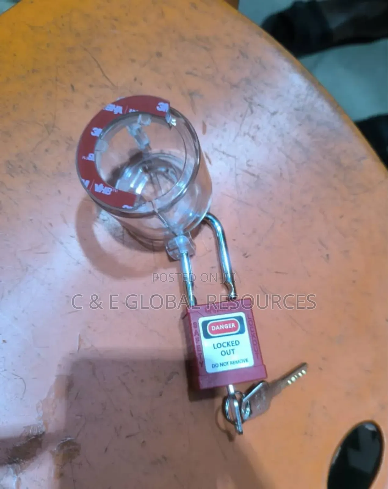 Emergency Stop Switch Lockout/Push Button Locking Device