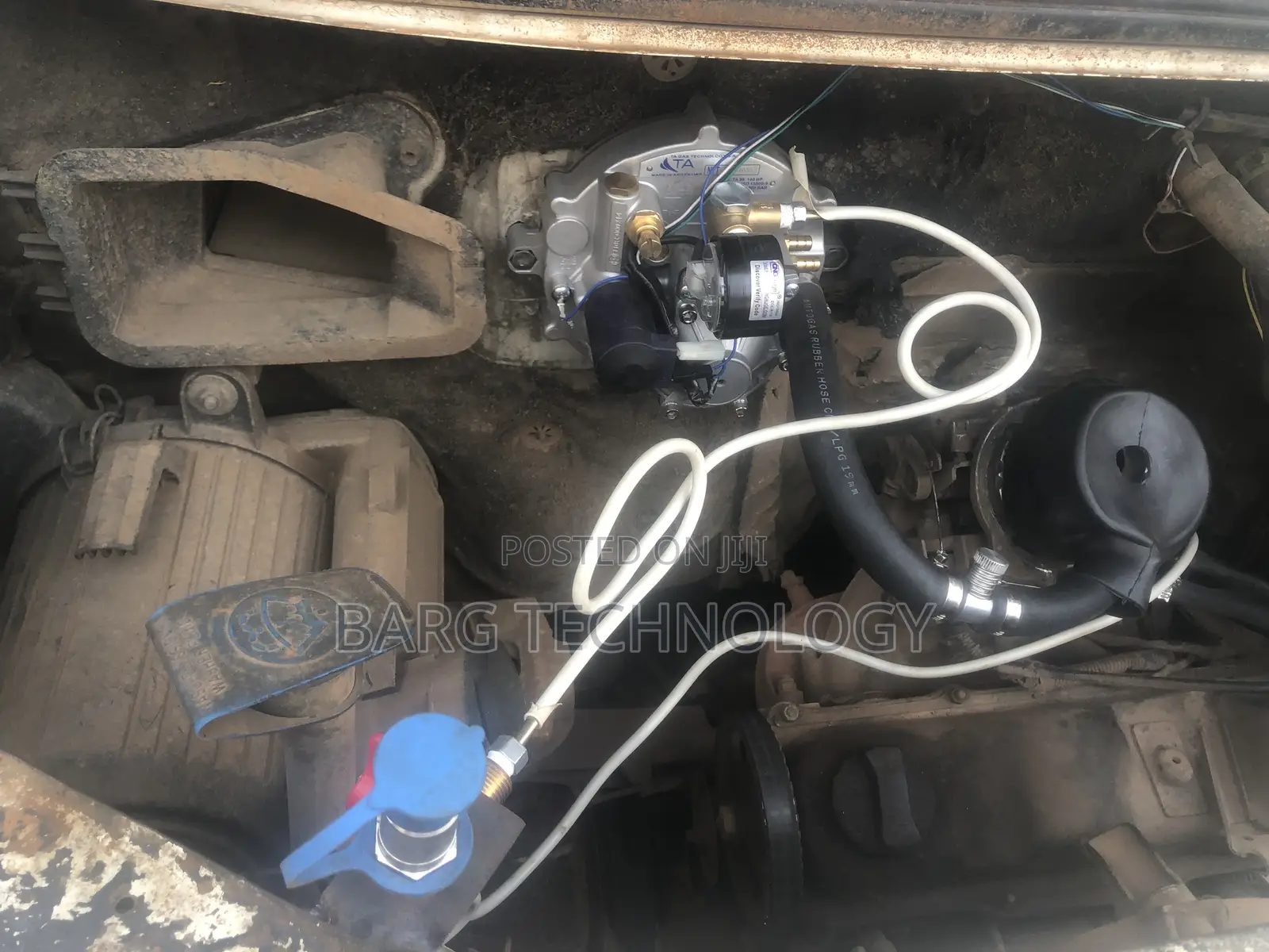 Carburetor Vehicle Conversion to CNG