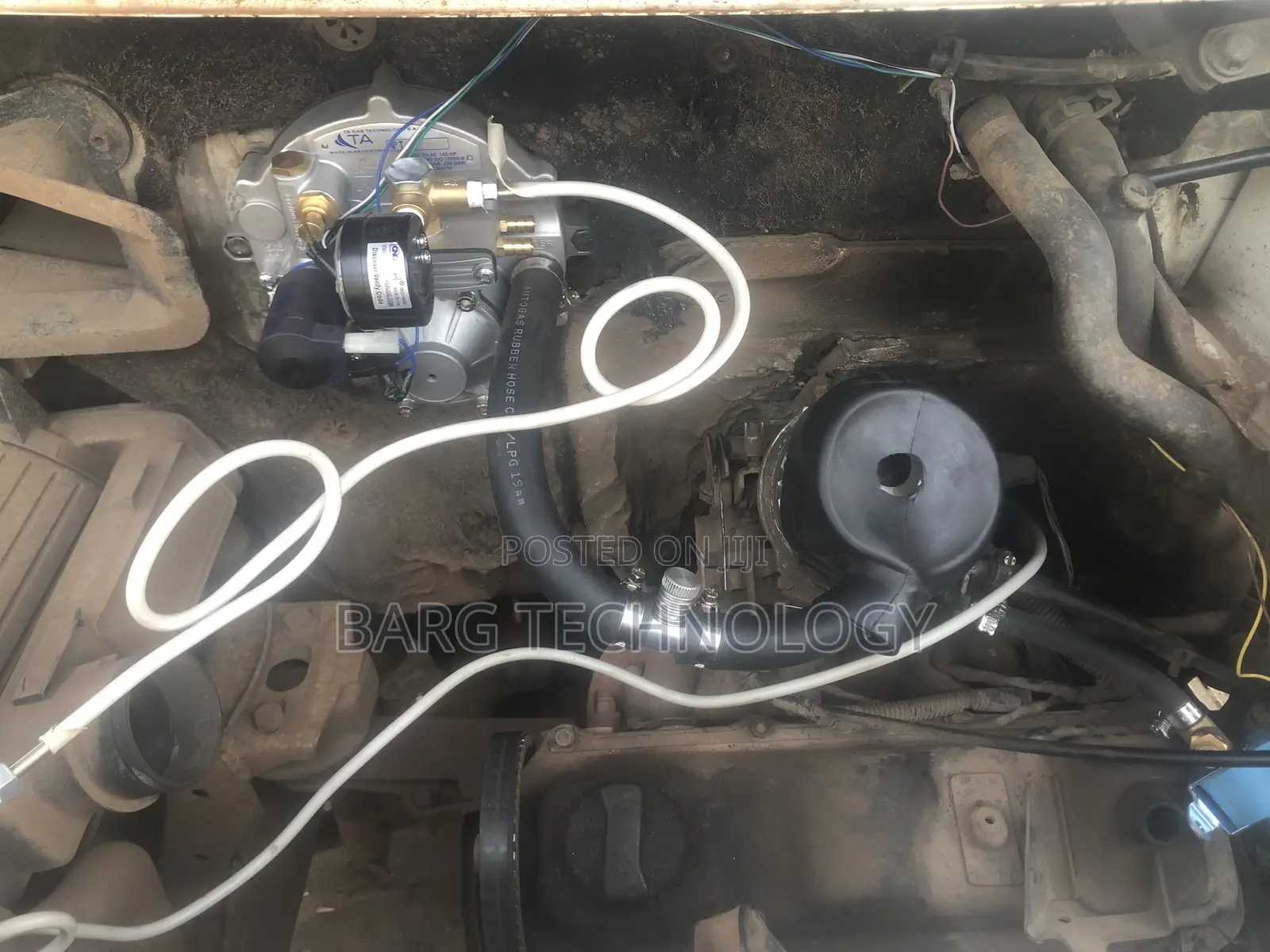 Carburetor Vehicle Conversion to CNG