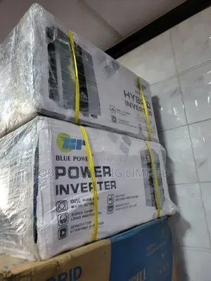 Blue Power Solar Inverter 2.5kva 24v