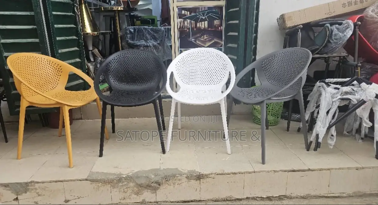 Plastic Restaurant Dining Chairs