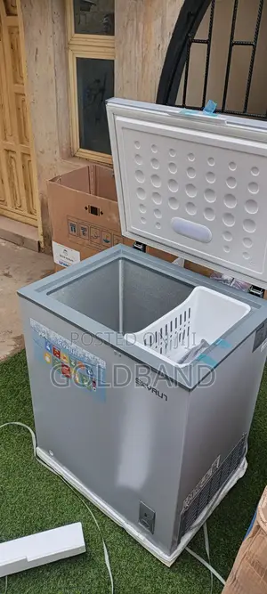 Skyrun 145l Chest Freezer With Lock Key