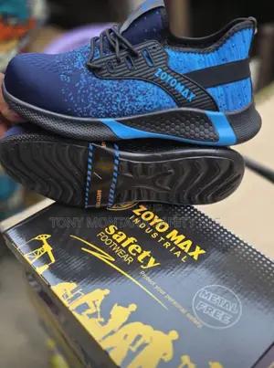 Zoyomax Industrial Safety Sneakers – Metal-free Lightweight Design
