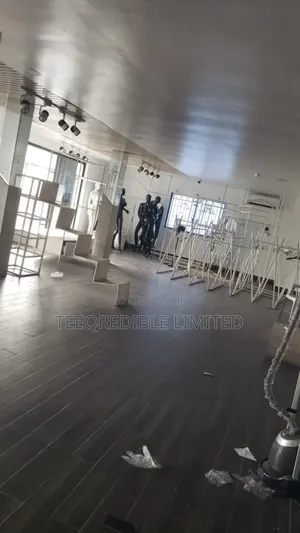 For Lease: A 300 Square Meters Open Plan Office Space