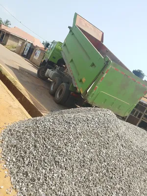 Granite and Chippings (20, 25, 30 Tons)