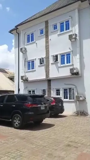 18bdrm Block of Flats in Benin City for sale