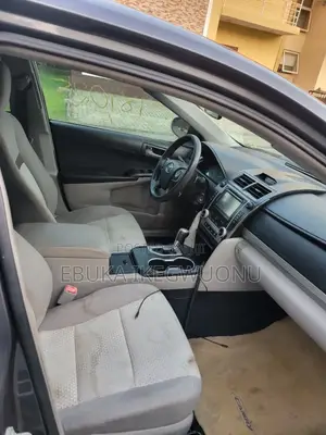 Toyota Camry LE 4dr Sedan (2.5L 4cyl 6A) 2012 Gray