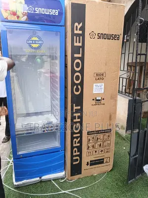 Snowsea 400l Upright Chiller for Beverage Merchandising