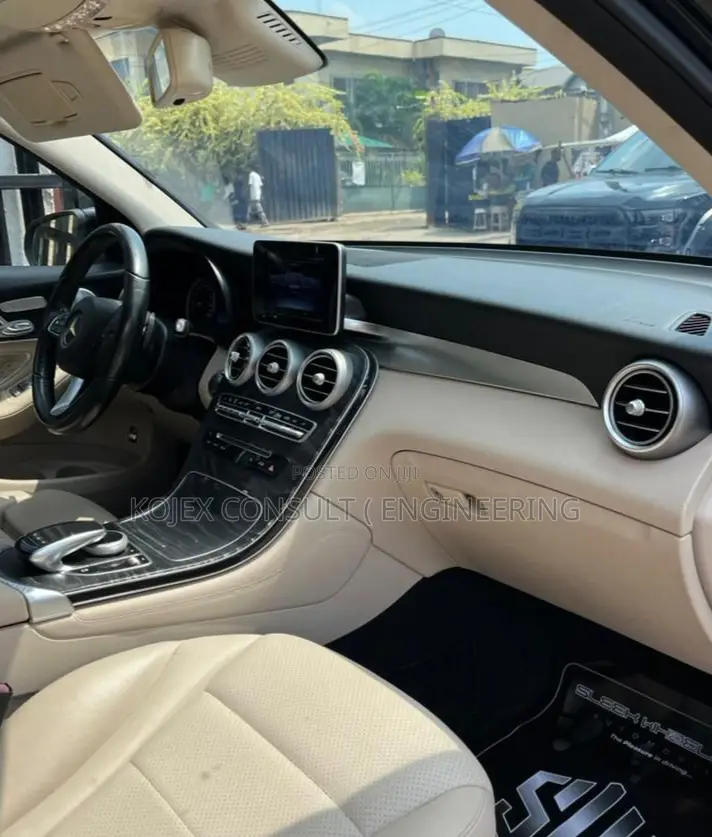 Mercedes-Benz GLC-Class 2016 Black