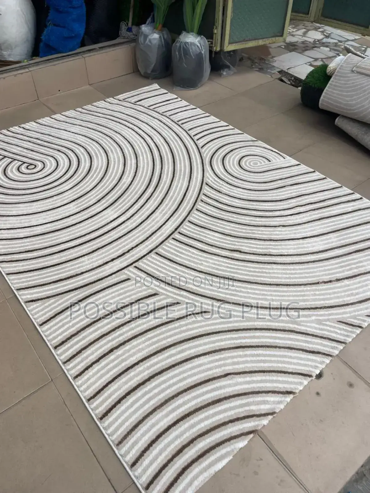 Snail Designed Center Rug