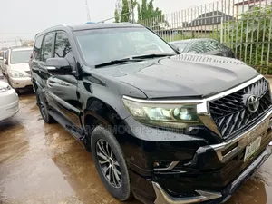 Toyota Land Cruiser Prado 4.0 Petrol TX-L 2010 Black